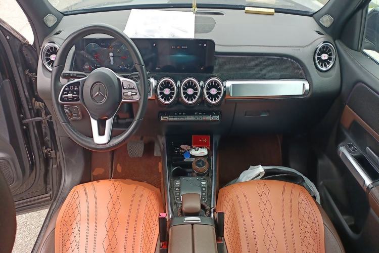 Used Mercedes-Benz GLB 2020 Updated GLB 200 Dynamic Edition Center Console