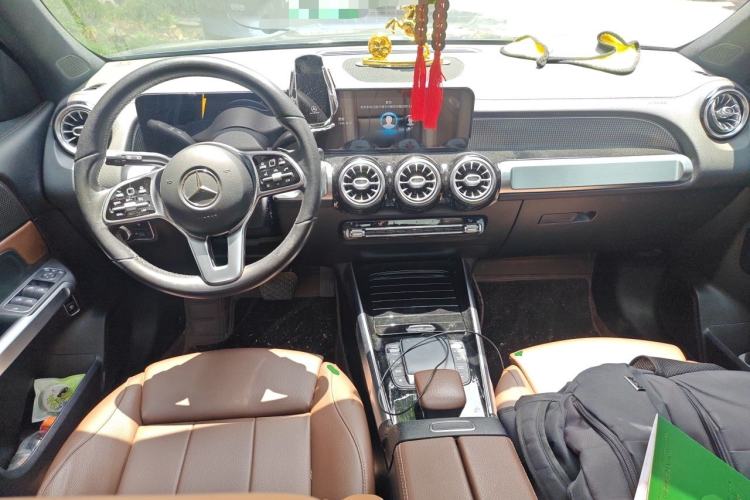 Used Mercedes-Benz GLB 2020 Updated GLB 200 Dynamic Edition Center Console