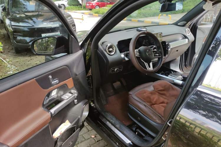 Used Mercedes-Benz GLB 2020 GLB 200 Stylish Edition Driver Seat