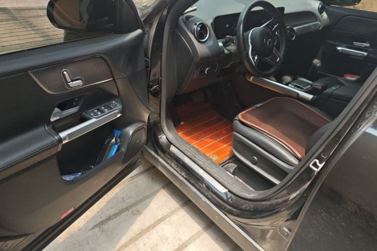 Used Mercedes-Benz GLB 2020 GLB 200 Dynamic Edition Driver Seat