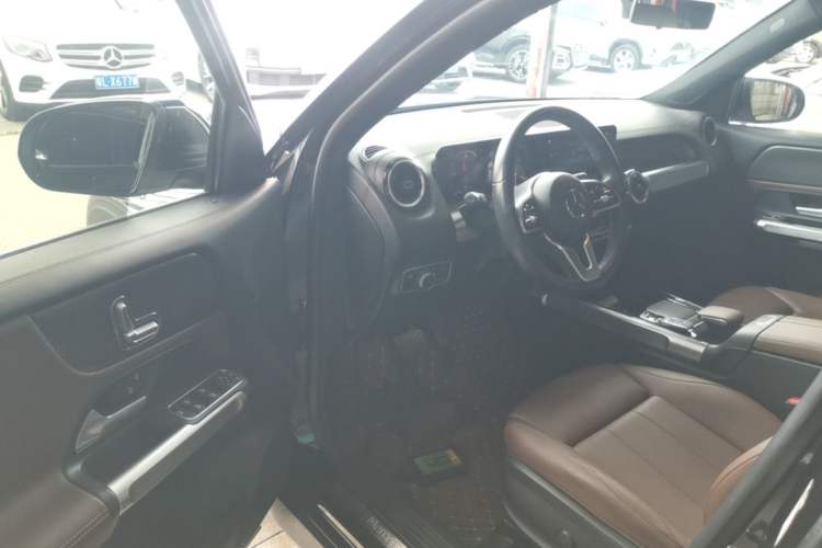 Used Mercedes-Benz GLB 2020 GLB 200 Dynamic Edition Driver Seat