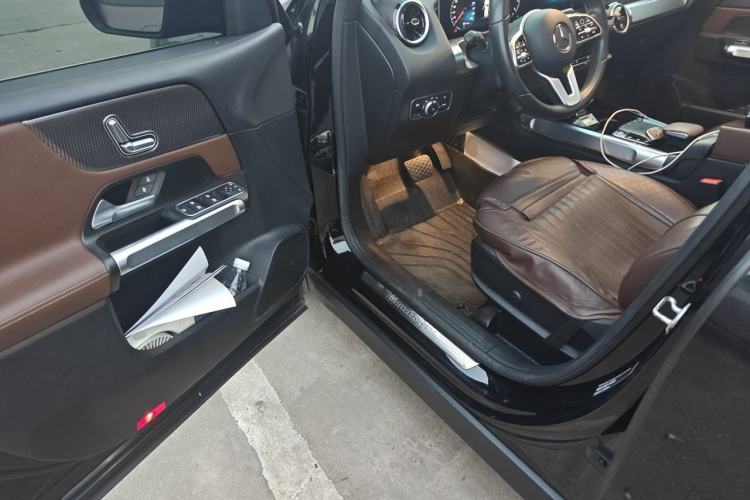 Used Mercedes-Benz GLB 2020 GLB 200 Dynamic Edition Driver Seat