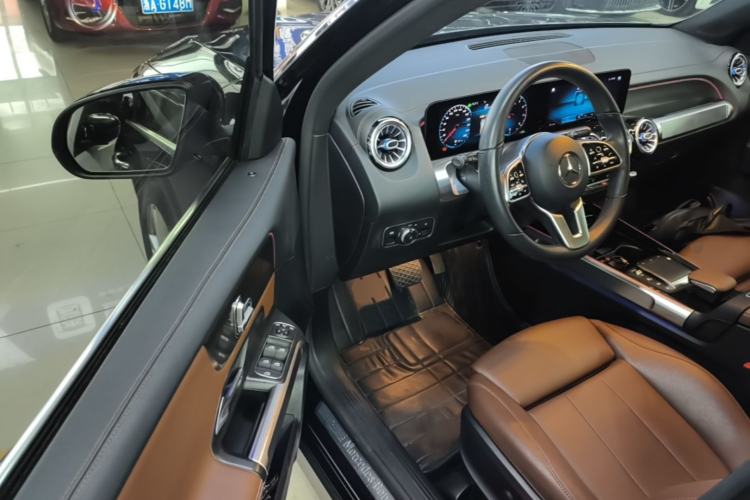 Used Mercedes-Benz GLB 2020 GLB 200 Dynamic Edition Driver Seat