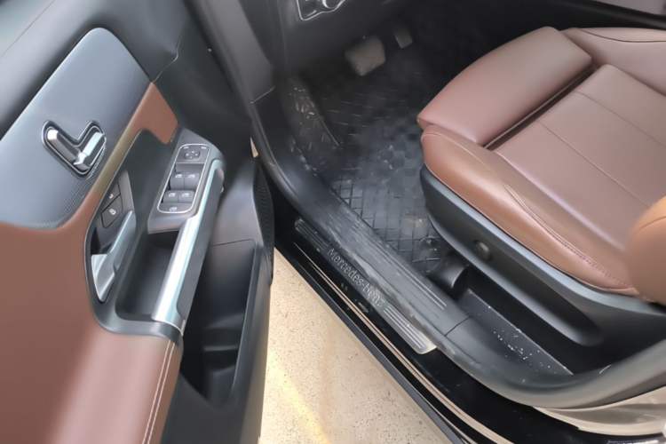 Used Mercedes-Benz GLB 2020 GLB 180 Dynamic Edition Driver Seat