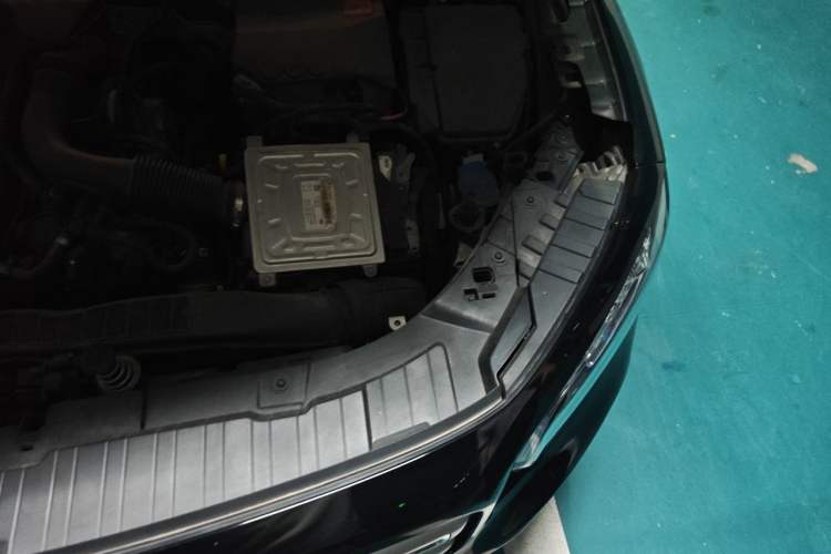 Used Mercedes-Benz GLB 2020 GLB 200 Stylish Edition Engine Bay Left