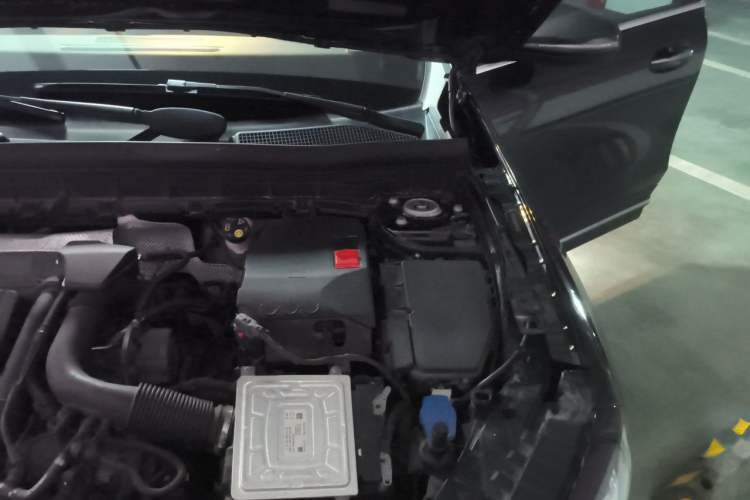 Used Mercedes-Benz GLB 2020 Facelift GLB 200 Fashion Edition Engine Bay Left