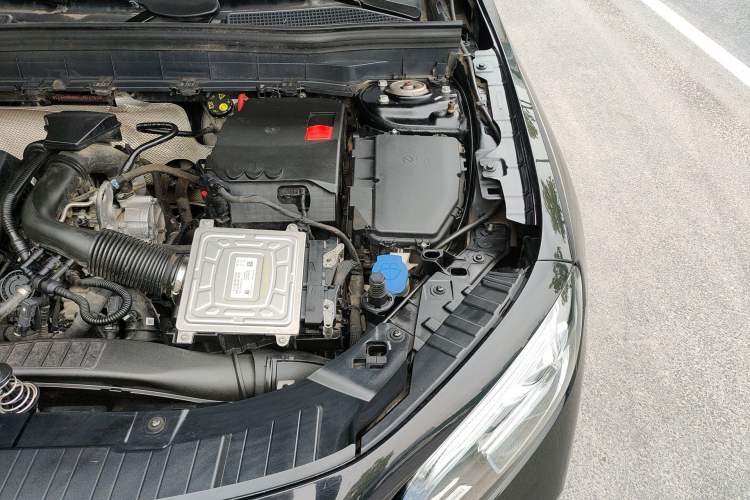 Used Mercedes-Benz GLB 2020 Facelift GLB 200 Fashion Edition Engine Bay Left