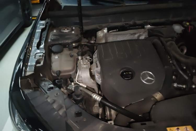 Used Mercedes-Benz GLB 2020 GLB 200 Dynamic Edition Engine Bay Right