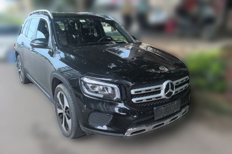 Used Mercedes-Benz GLB 2020 Facelift GLB 200 Fashion Edition Front Right 45 Deg