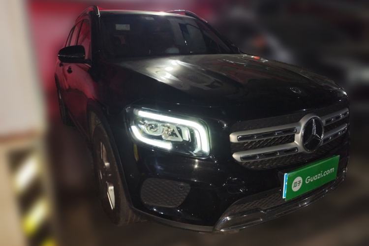 Used Mercedes-Benz GLB 2020 Updated GLB 200 Dynamic Edition Front Right 45 Deg