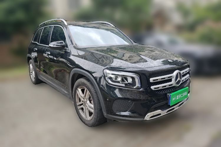 Used Mercedes-Benz GLB 2020 Updated GLB 200 Dynamic Edition Front Right 45 Deg