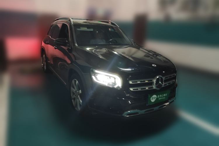 Used Mercedes-Benz GLB 2020 GLB 200 Stylish Edition Front Right 45 Deg