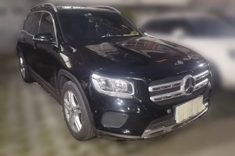 Used Mercedes-Benz GLB 2020 GLB 180 Dynamic Edition Front Right 45 Deg