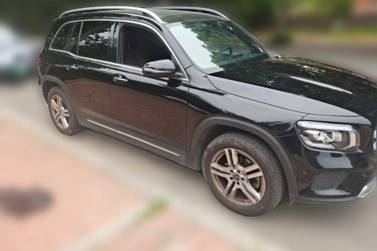 Used Mercedes-Benz GLB 2020 Updated GLB 200 Dynamic Edition Front Right 45 Deg