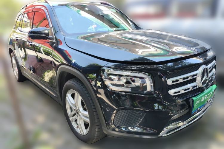 Used Mercedes-Benz GLB 2020 Updated GLB 200 Dynamic Edition Front Right 45 Deg