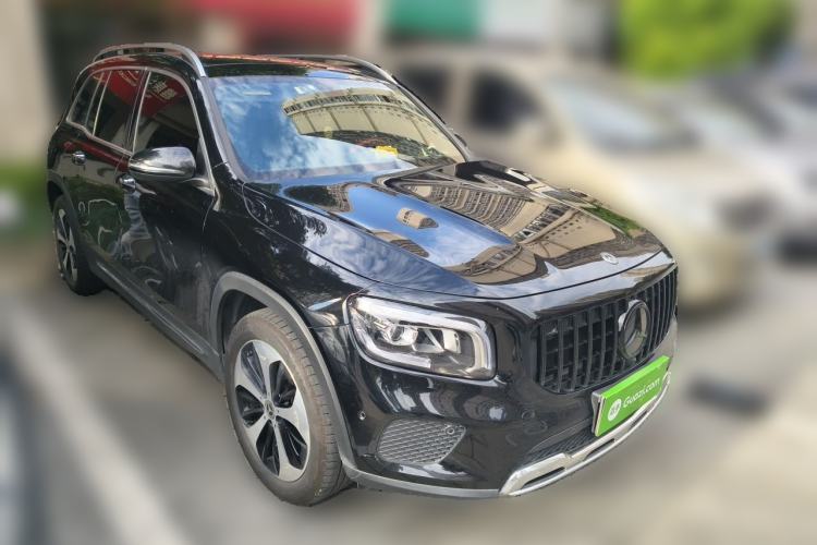 Used Mercedes-Benz GLB 2020 Facelift GLB 200 Fashion Edition Front Right 45 Deg