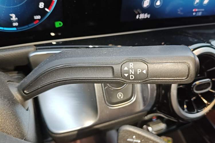 Used Mercedes-Benz GLB 2020 GLB 200 Dynamic Edition Gear Lever