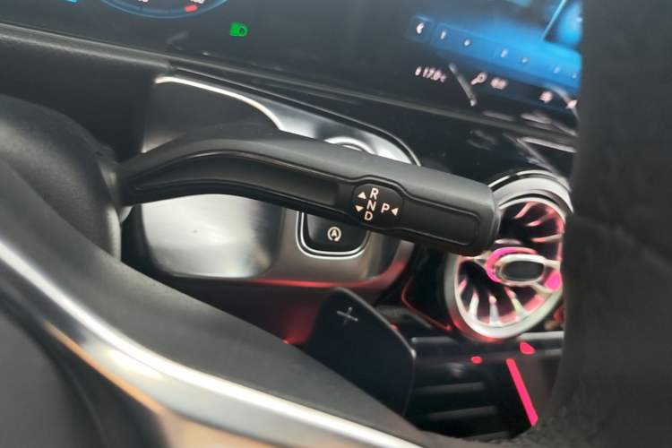 Used Mercedes-Benz GLB 2020 GLB 180 Fashion Model Gear Lever