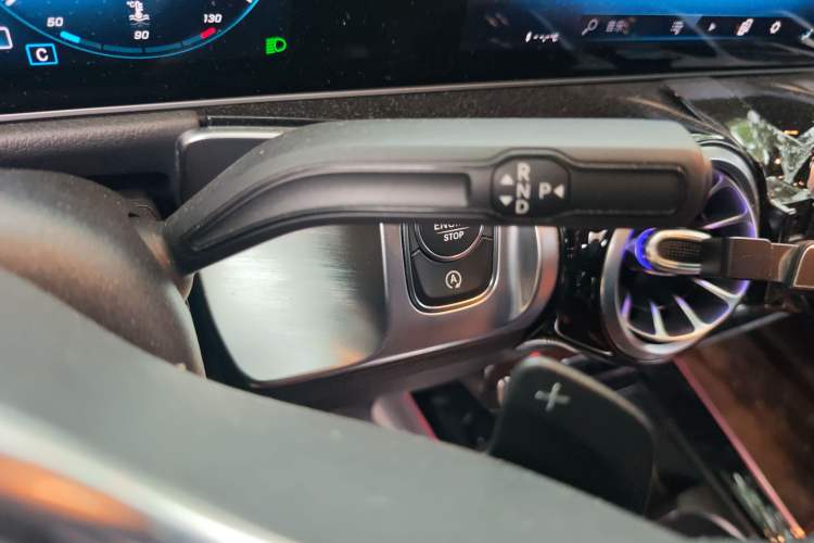 Used Mercedes-Benz GLB 2020 Facelift GLB 200 Fashion Edition Gear Lever