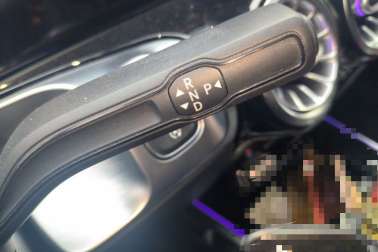 Used Mercedes-Benz GLB 2020 GLB 200 Stylish Edition Gear Lever
