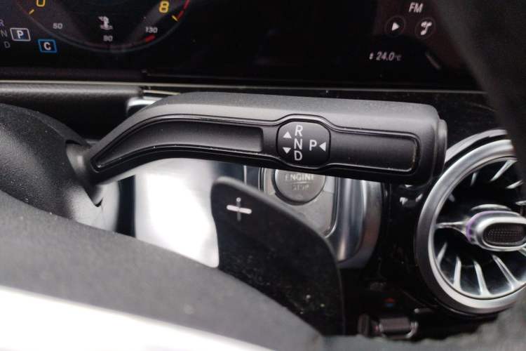 Used Mercedes-Benz GLB 2020 GLB 200 Dynamic Edition Gear Lever