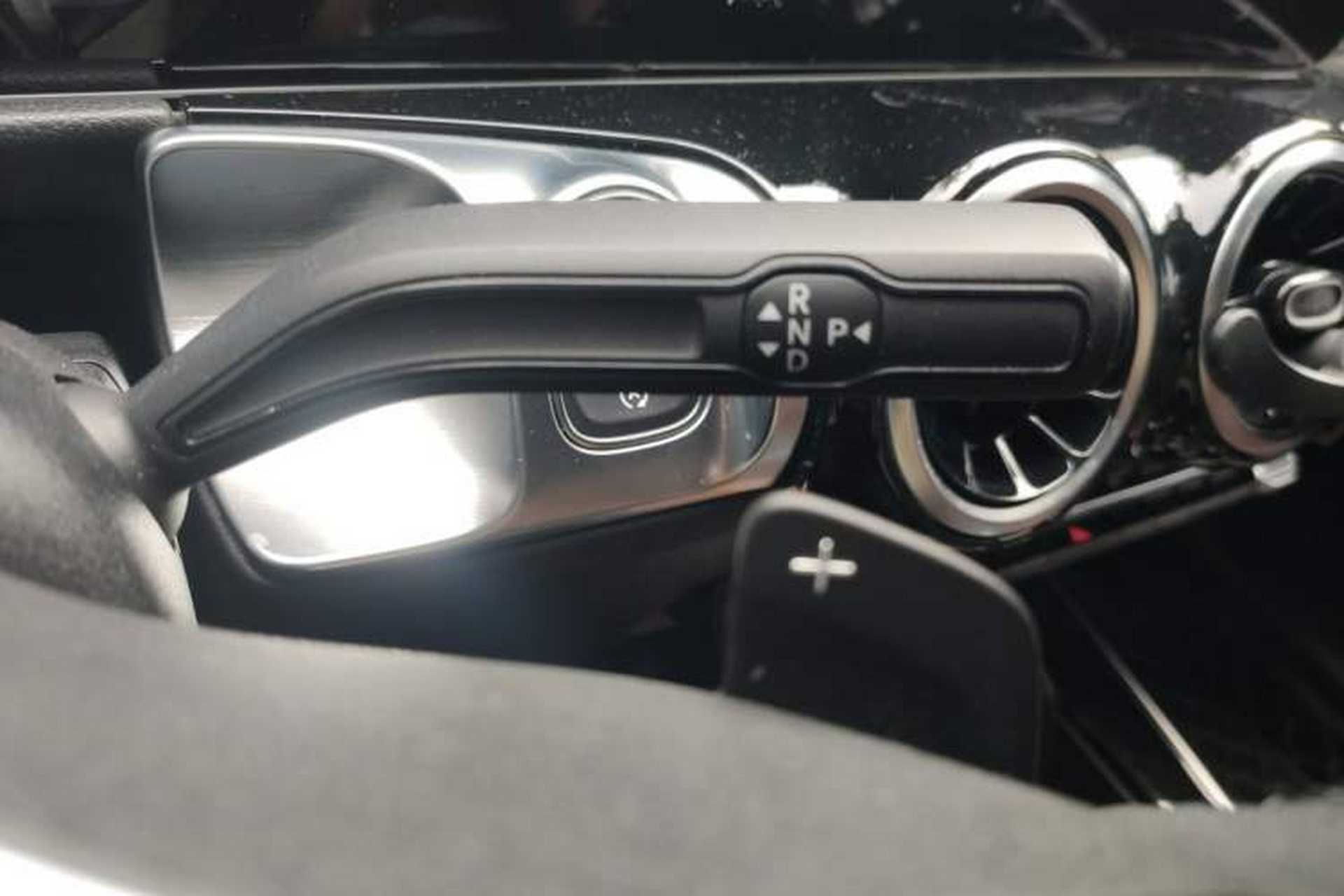 Used Mercedes-Benz GLB 2020 GLB 200 Dynamic Edition Gear Lever