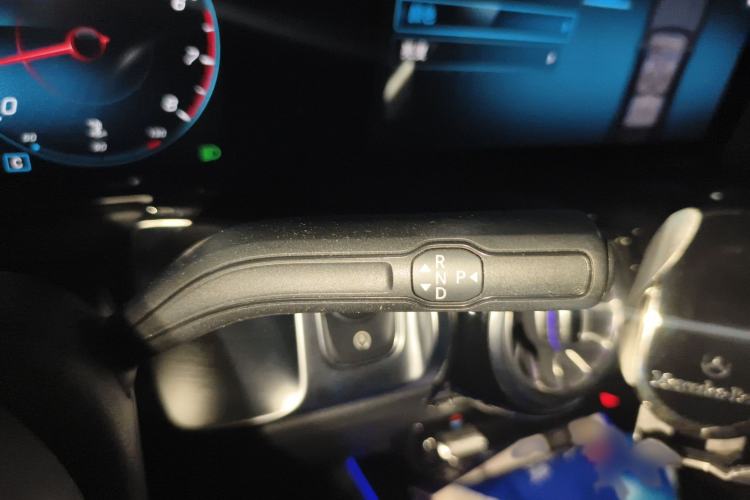 Used Mercedes-Benz GLB 2020 Updated GLB 200 Dynamic Edition Gear Lever