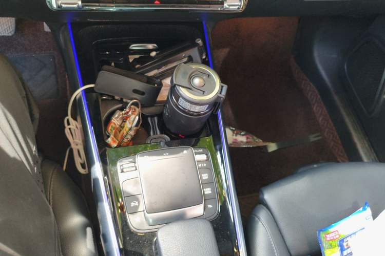 Used Mercedes-Benz GLB 2020 Updated GLB 200 Dynamic Edition Gear Lever