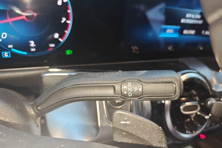 Used Mercedes-Benz GLB 2020 GLB 200 Dynamic Edition Gear Lever