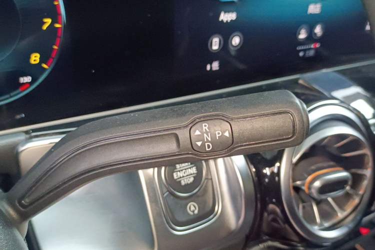 Used Mercedes-Benz GLB 2020 Facelift GLB 200 Fashion Edition Gear Lever