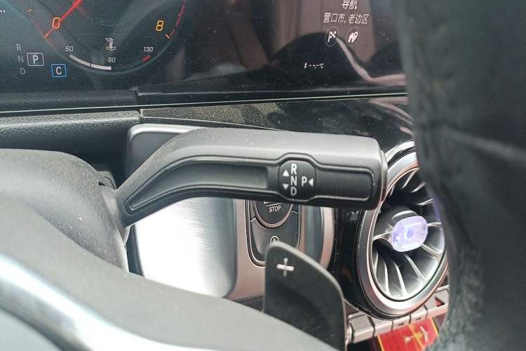 Used Mercedes-Benz GLB 2020 Updated GLB 200 Dynamic Edition Gear Lever