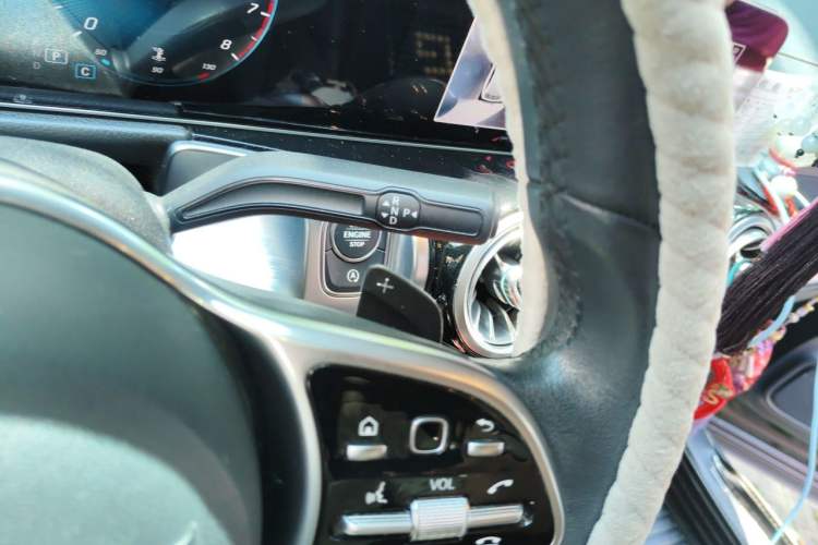 Used Mercedes-Benz GLB 2020 Updated GLB 200 Dynamic Edition Gear Lever
