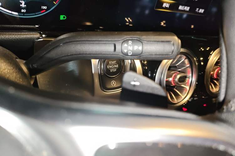 Used Mercedes-Benz GLB 2020 GLB 200 Dynamic Edition Gear Lever