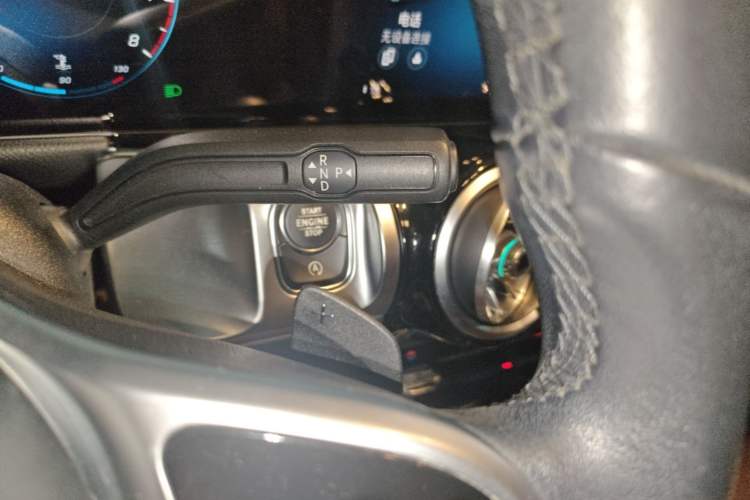 Used Mercedes-Benz GLB 2020 GLB 200 Stylish Edition Gear Lever