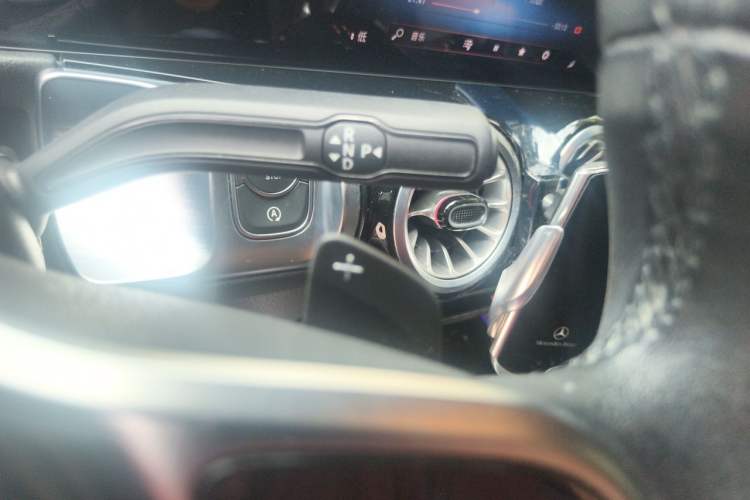 Used Mercedes-Benz GLB 2020 Facelift GLB 200 Fashion Edition Gear Lever