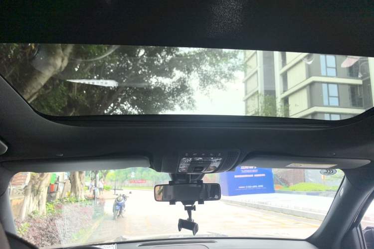 Used Mercedes-Benz GLB 2020 Facelift GLB 200 Fashion Edition Headliner