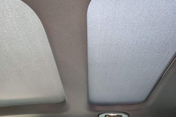 Used Mercedes-Benz GLB 2020 Facelift GLB 200 Fashion Edition Headliner