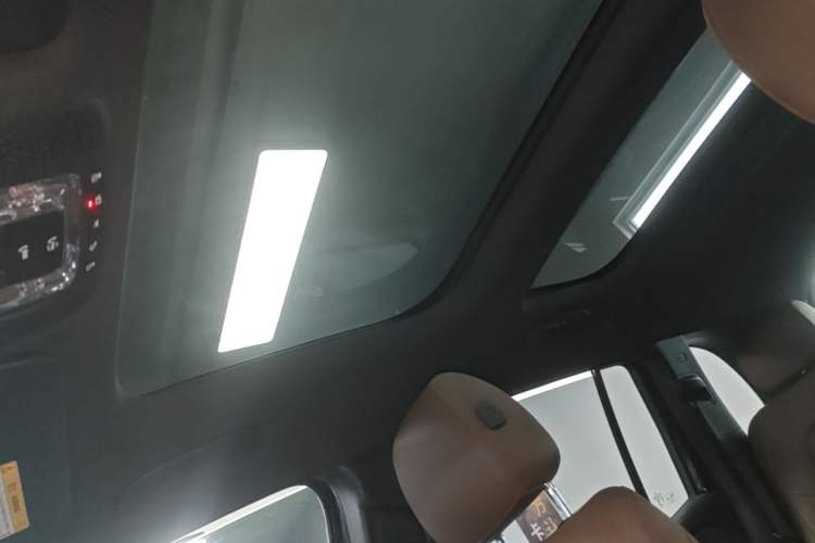 Used Mercedes-Benz GLB 2020 Updated GLB 200 Dynamic Edition Headliner