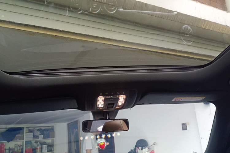 Used Mercedes-Benz GLB 2020 Facelift GLB 200 Fashion Edition Headliner