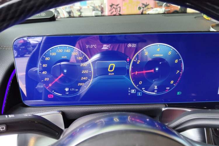 Used Mercedes-Benz GLB 2020 Updated GLB 200 Dynamic Edition Instrument Cluster