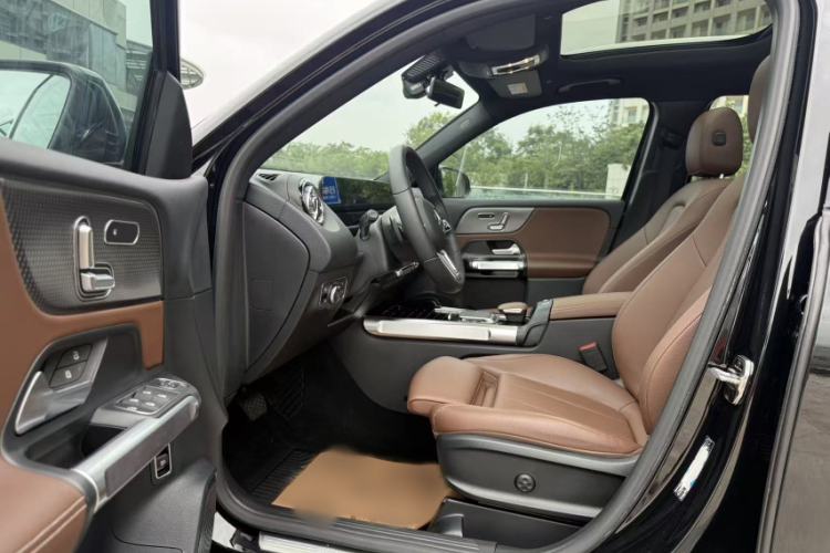 Used Mercedes-Benz GLB 2020 GLB 200 Stylish Edition Interior 1