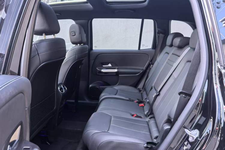 Used Mercedes-Benz GLB 2020 GLB 200 Dynamic Edition Interior 2