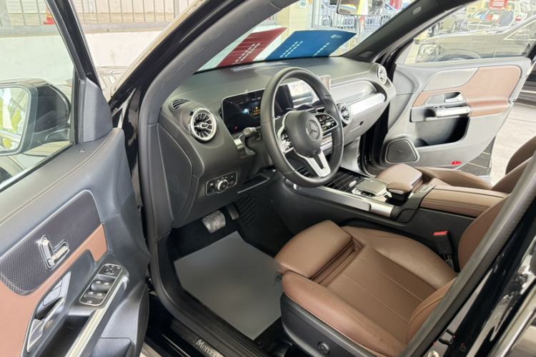 Used Mercedes-Benz GLB 2020 GLB 200 Dynamic Edition Interior 2