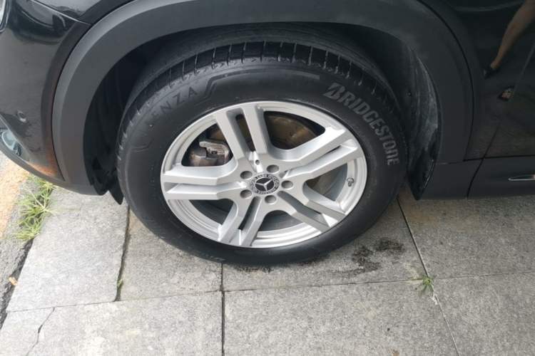Used Mercedes-Benz GLB 2020 GLB 200 Dynamic Edition Left Front Wheel Hub