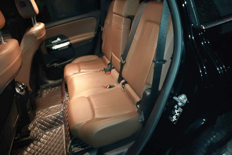 Used Mercedes-Benz GLB 2020 GLB 180 Dynamic Edition Left Rear Seat
