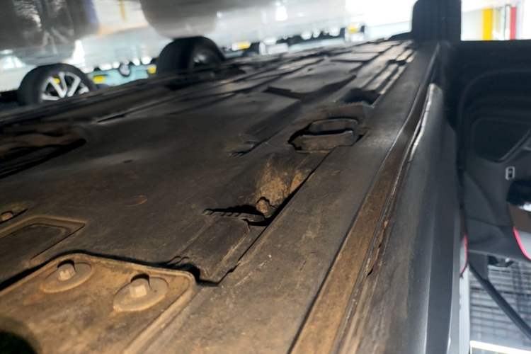 Used Mercedes-Benz GLB 2020 GLB 180 Fashion Model Left Side Sill