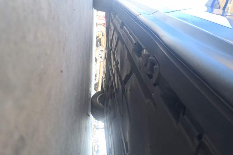 Used Mercedes-Benz GLB 2020 GLB 180 Fashion Model Left Side Sill