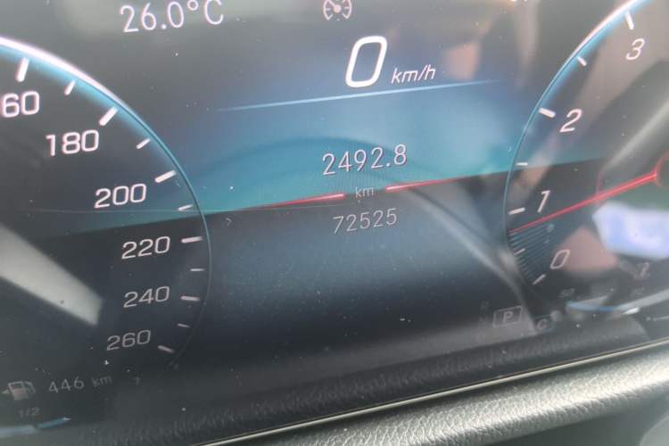 Used Mercedes-Benz GLB 2020 Facelift GLB 200 Fashion Edition Odometer Close Up