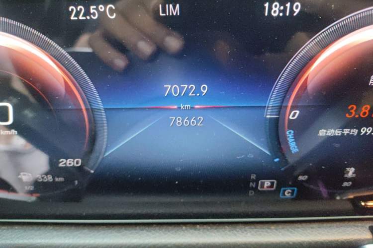 Used Mercedes-Benz GLB 2020 Facelift GLB 200 Fashion Edition Odometer Close Up