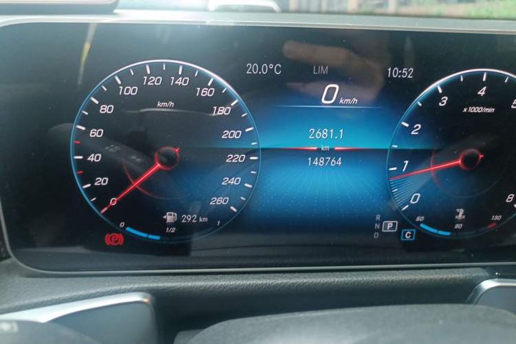 Used Mercedes-Benz GLB 2020 Updated GLB 200 Dynamic Edition Odometer Close Up